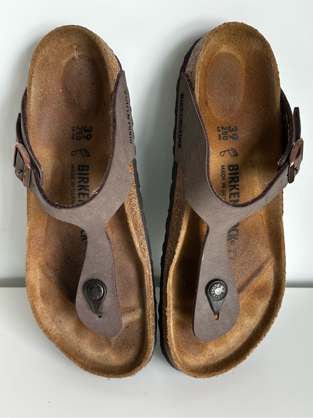 Birkenstock Women’s Brown Gizeh Thong Sandals